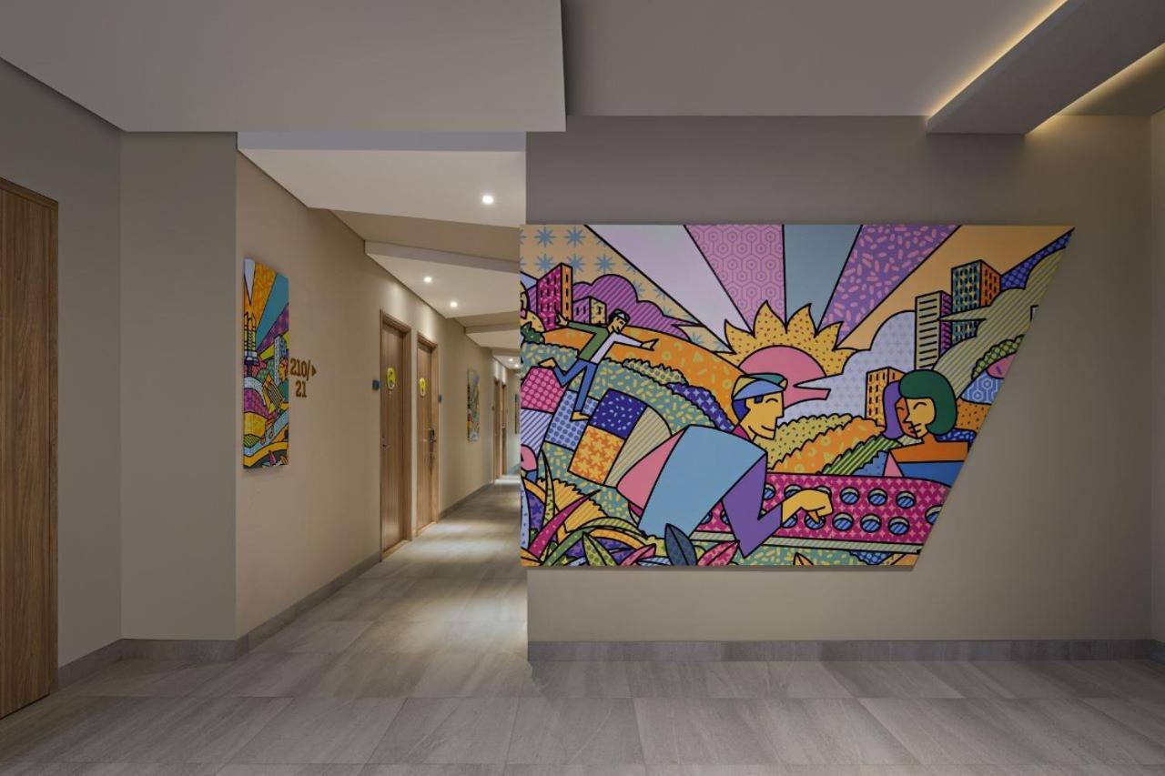 Maxonehotels At Kota Harapan Indah-Bekasi Exteriör bild